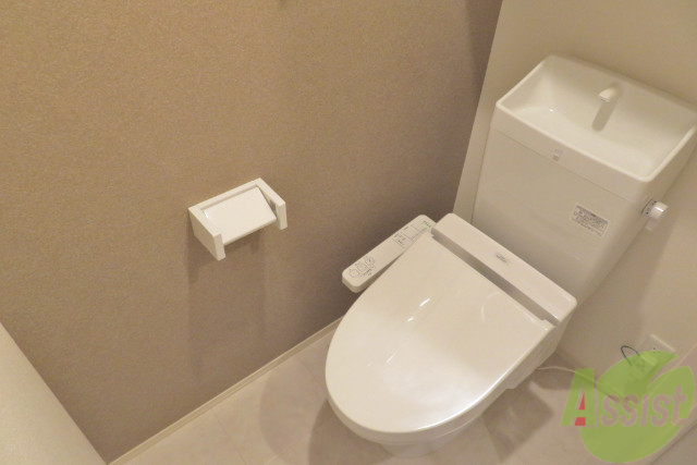 トイレ　トイレはウォシュレット付きです。シャワートイレは嬉しいですね