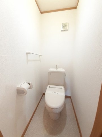 トイレ　トイレもきれいです