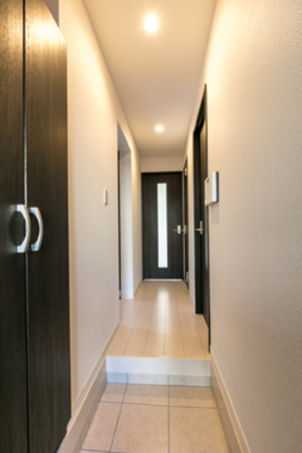 玄関　※写真は同タイプ住戸です。