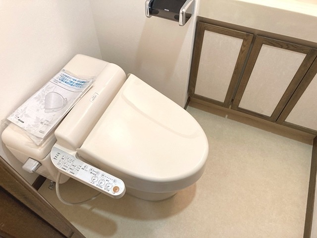 トイレ　※同仕様写真含む