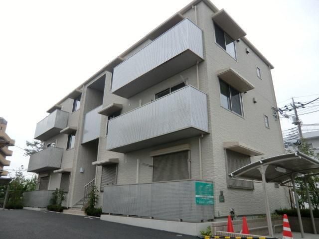 建物外観　南向き日当たり良好