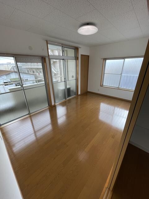 居室・リビング　以下類似部屋参考写真です