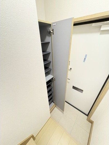マックスレジデンシア荒巻の玄関写真