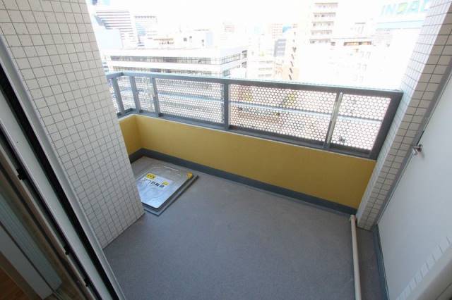 バルコニー　角部屋ならではのベランダ