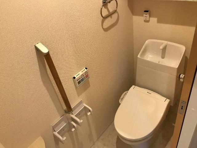 トイレ　シャワー付トイレ