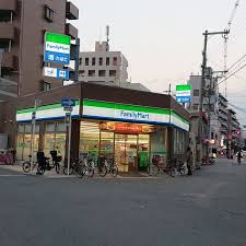 コンビニ　ファミリーマート 豊新三丁目店（コンビニ）まで225m