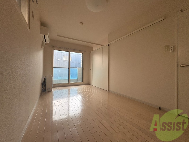 居室・リビング　広くてキレイなお部屋が広がっていて、充実した生活が送れそう。