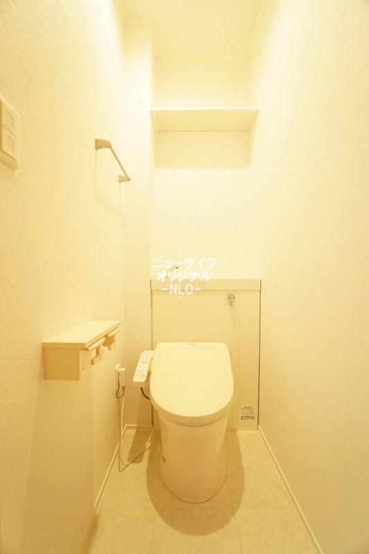 トイレ　トイレには快適な温水洗浄便座付