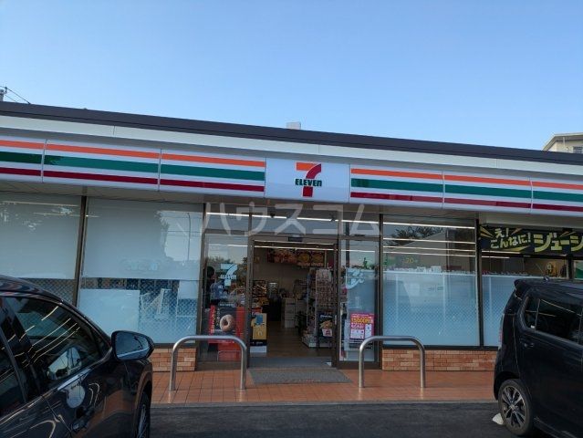 コンビニ　セブンイレブン横浜田奈駅東店（コンビニ）まで701m
