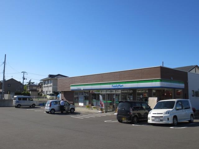 コンビニ　ファミリーマート　新屋日吉店（コンビニ）まで100m