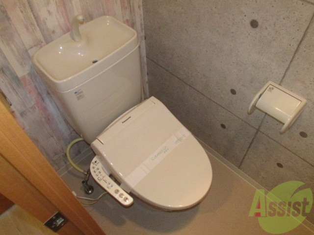 トイレ　ウォシュレットつきのきれいなトイレです