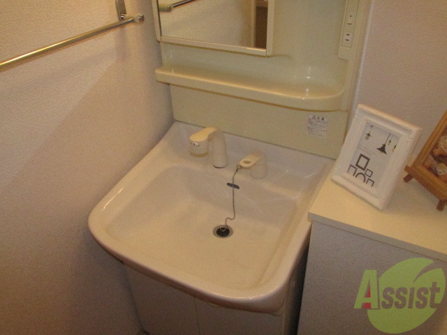 洗面設備　シャンプードレッサーです朝の身支度も快適です～