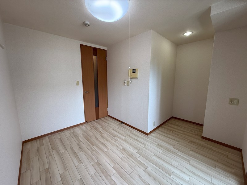 ヴィレッジヒル宮西の居間写真