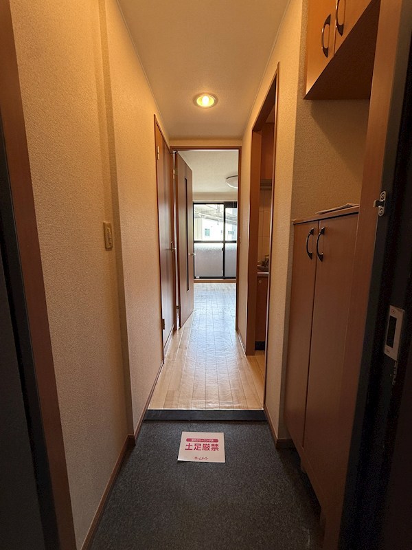 ヴィレッジヒル宮西の玄関写真