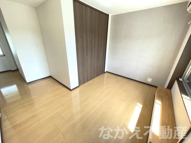 居室・リビング　こちらの居間で趣味の時間をお楽しみください