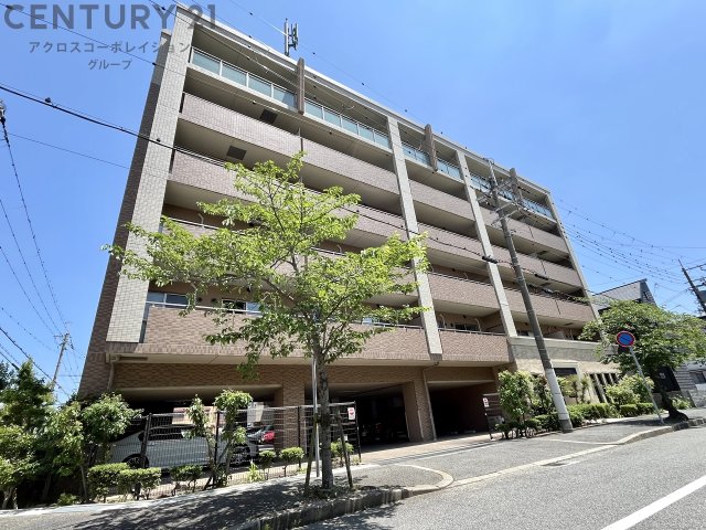 建物外観　オートロック・防犯カメラ付きで安心です！