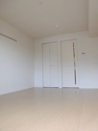 その他部屋・スペース　フローリングの室内です。