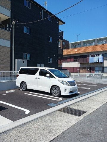 駐車場　駐車場完備です