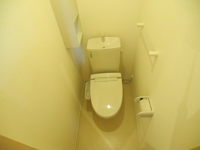 トイレ　※室内画像は類似物件のもの