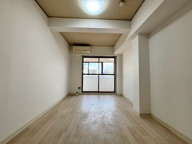 シティハイツ鳳西町の居間写真
