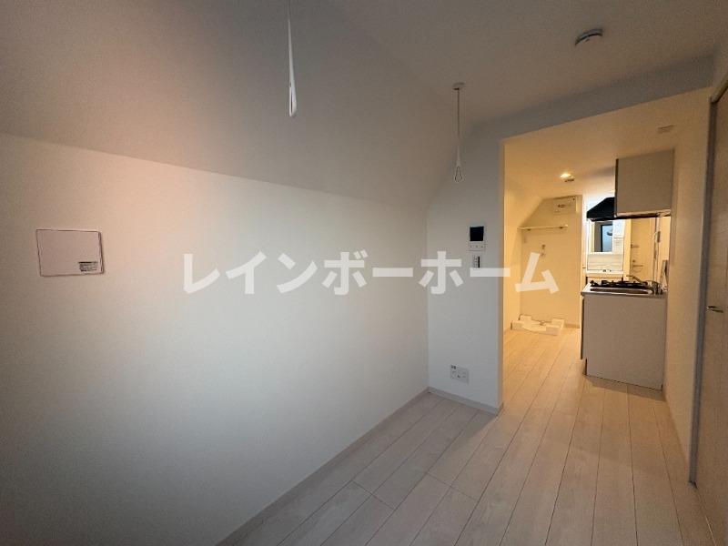 ＪＲ総武線 新小岩駅 徒歩9分 3階建 築2年の居間写真
