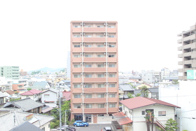 セレッソイシダ