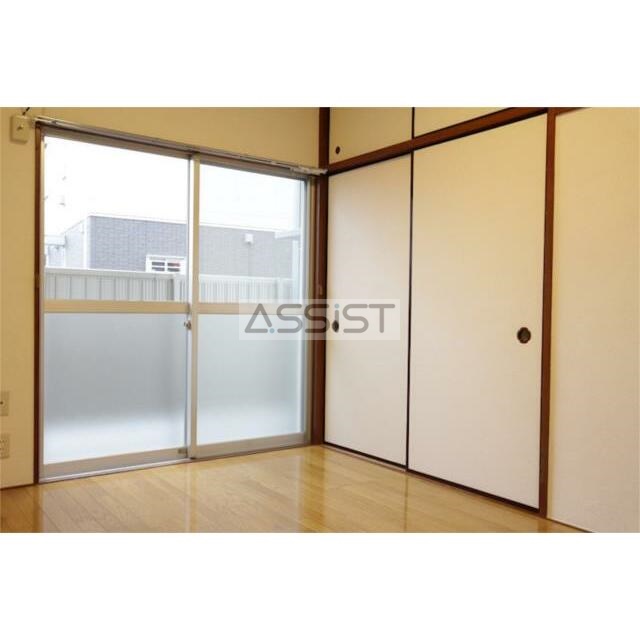 レスポワール調布の居間写真