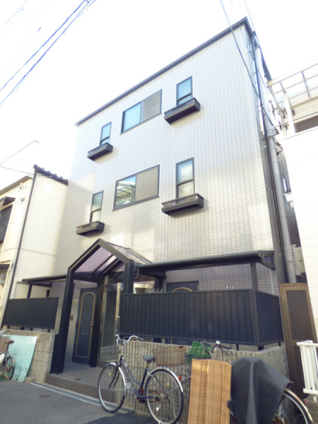 建物外観　ワンフロア２戸で全室角部屋のマンション