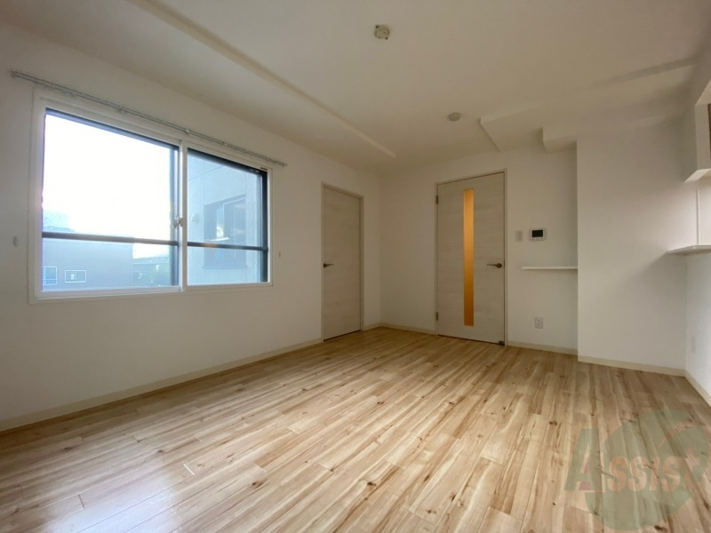 居室・リビング　広くてキレイなお部屋が広がっていて、充実した生活が送れそう。