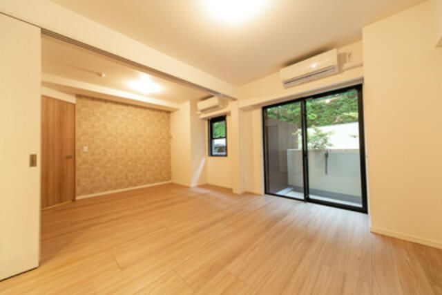 居室・リビング　写真は同タイプ住居です。