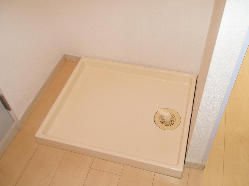 その他　洗濯機置場（パン）