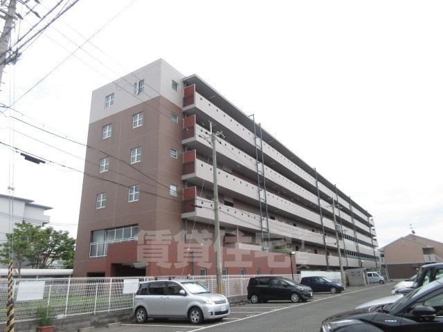 茨木市平田台のマンションの建物外観