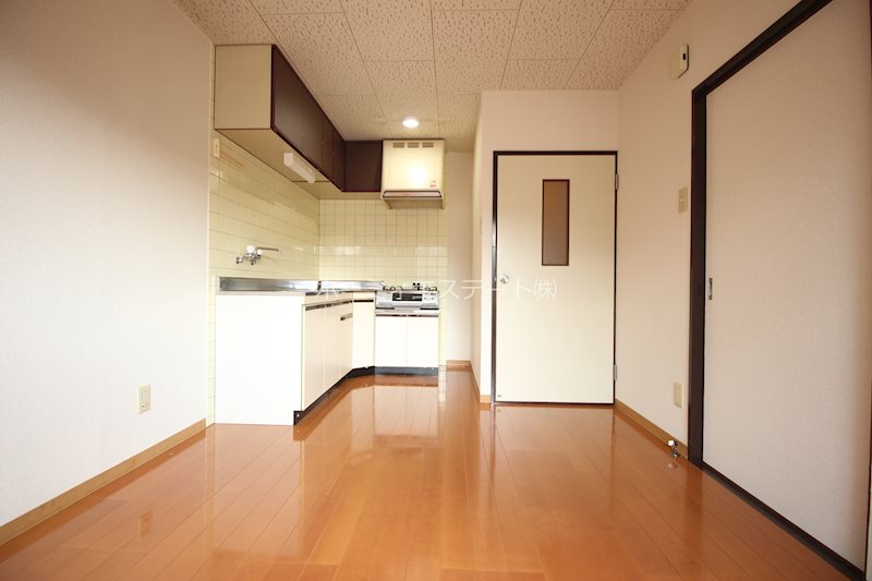 居室・リビング　ダイニングキッチン♪