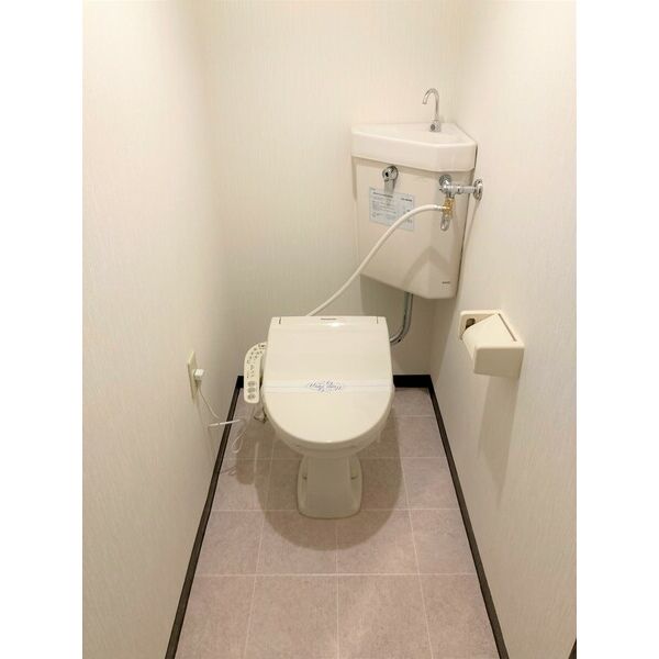 【札幌市白石区菊水七条のマンションのトイレ】