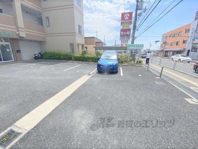 【サンメルシーの駐車場】