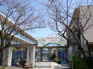 【西宮市小松南町のマンションの小学校】