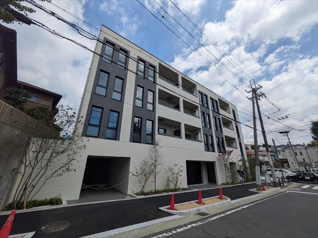 ミレーネ芦屋東山の建物外観