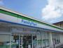 コンビニ　ファミリーマート近鉄久居駅前店（コンビニ）まで858m