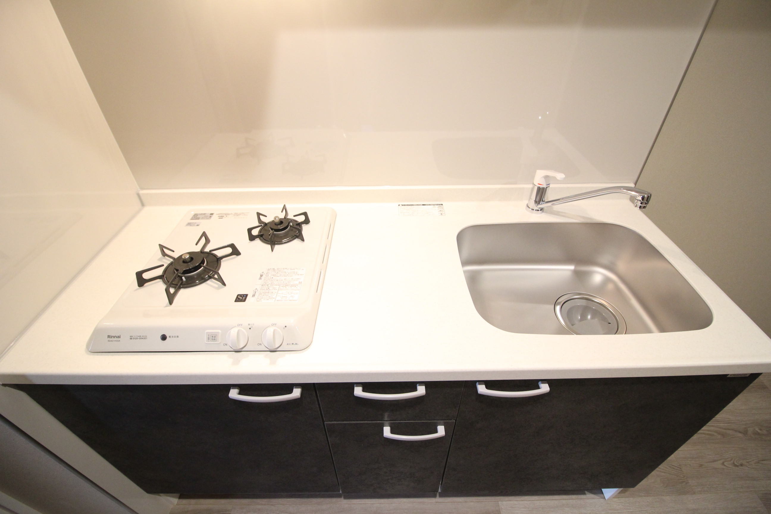 キッチン　2口コンロで同時調理可能！