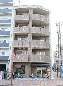 【静岡市葵区本通のマンションの建物外観】