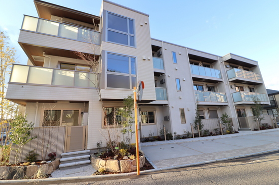 【安芸郡海田町南幸町のマンションの建物外観】