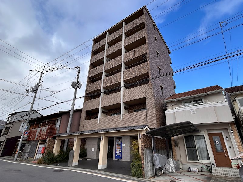 【アスヴェル京都二条駅前IIの建物外観】