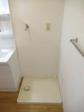 フローエンス吉田２　その他設備　洗濯パン