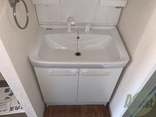 洗面設備　なんと洗面所が独立しています。忙しい朝でもゆっくりと準備可能