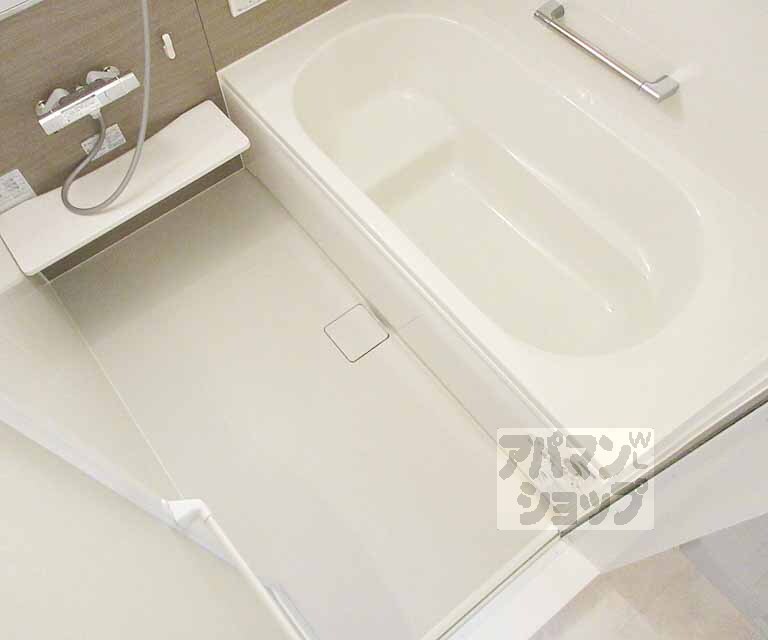 バス・シャワールーム　リラックスできるバスルーム・