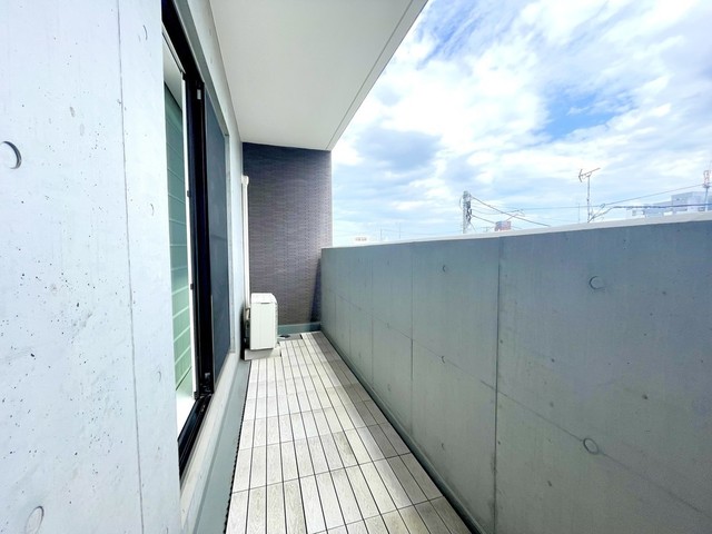 バルコニー　２階リビング側バルコニー