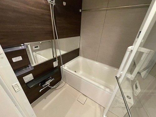 バス・シャワールーム　バス