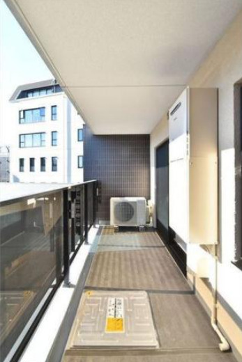 バルコニー　バルコニー