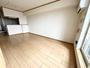 居室・リビング　※画像と反転タイプのお部屋です