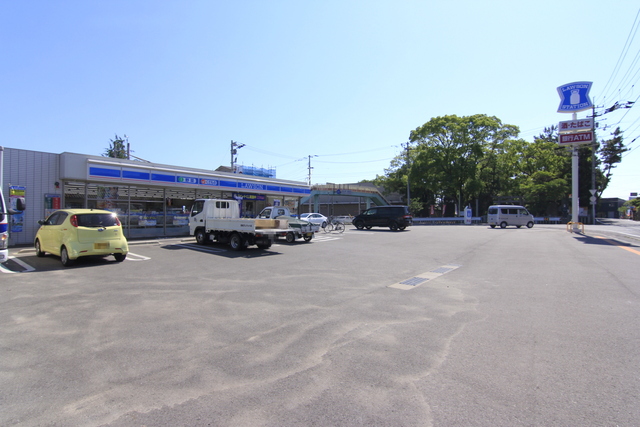 コンビニ　ローソン　松山西垣生町店（コンビニ）まで363m